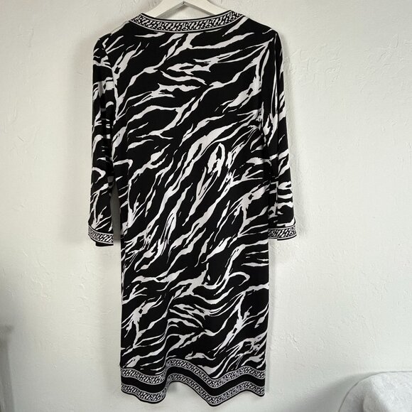 Dana Buchman Signature Black White Zebra Print V-Neck Shift Dress Small Stretch - Picture 2 of 8
